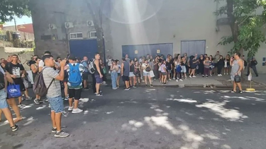 cerro la fabrica de cocot y dufour y despidio a sus ultimos 140 empleados