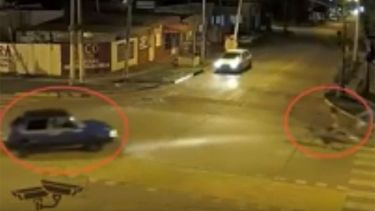 Atropelló a una ciclista y terminó en el hospital por la paliza que le dio el novio