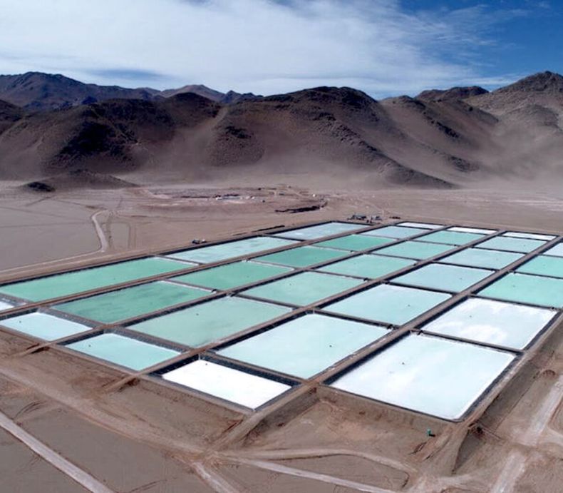 Empresas litíferas ralentizan las inversiones