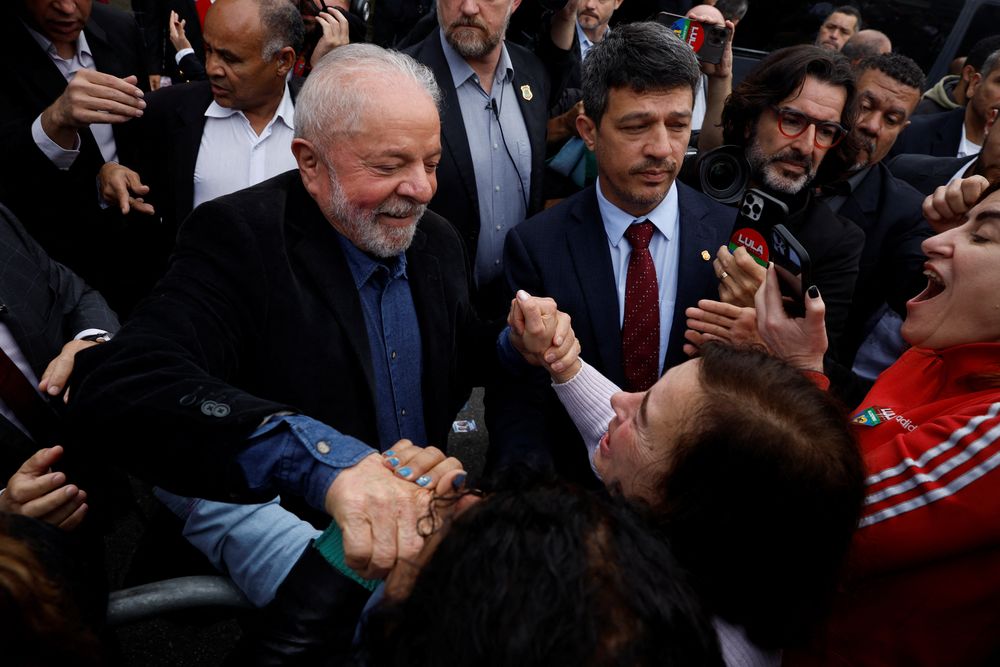 Ganador. Lula da Silva se impuso por el 48% de los votos, pero no llegó al 50% para ganar en primera vuelta.