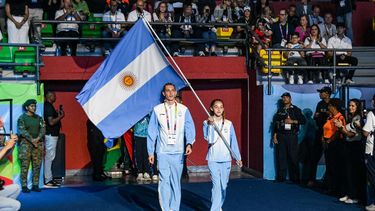 valentin olmos, uno de los abanderados argentinos