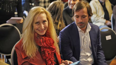 Karina Milei y Santiago Viola.