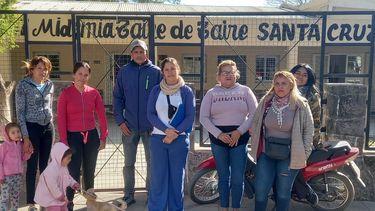 Malestar de padres de la escuela de Santa Cruz
