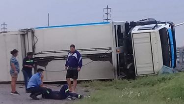 Volcó un camión recolector del municipio de la capital.&nbsp;