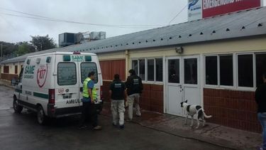 Adolescentes graves tras chocar contra una casa