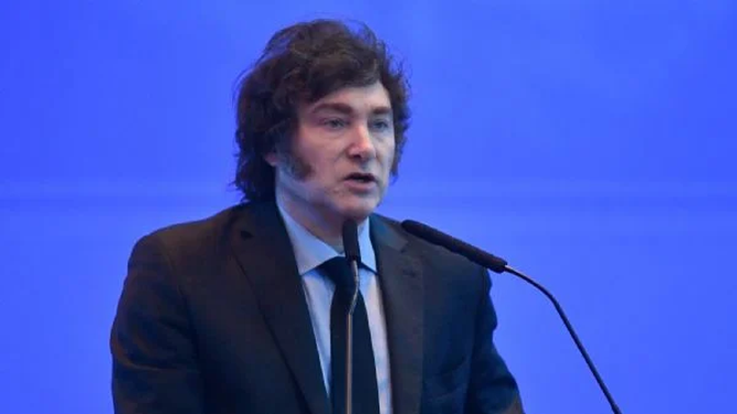 Milei: No vamos a hacer política monetaria ni fiscal para tratar de influir en el resultado electoral