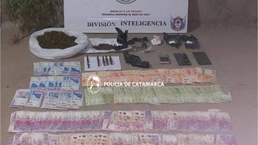 secuestran drogas, arma de fuego y detienen a una persona