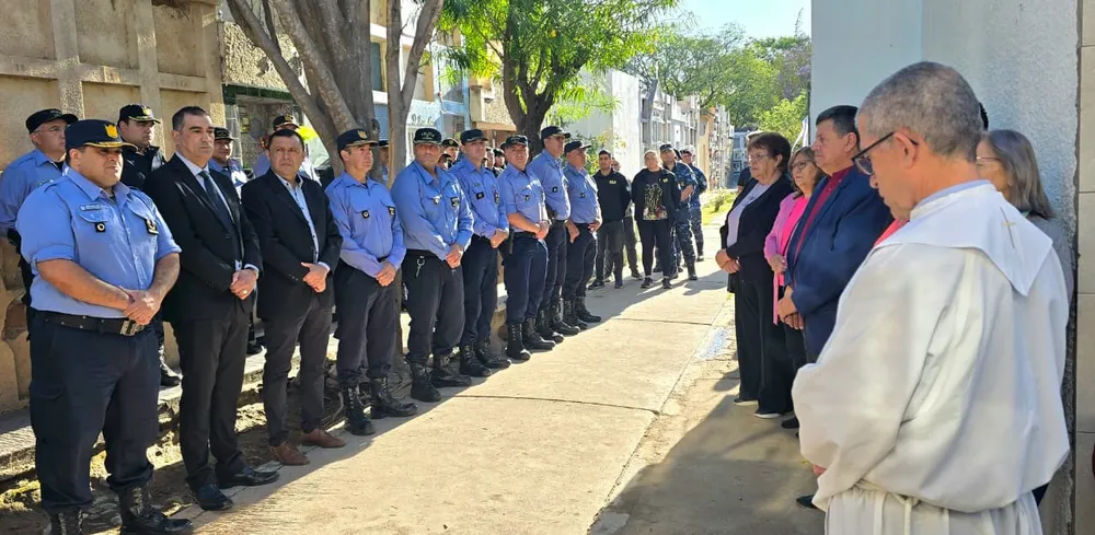 Foto Archivo. Acto homenaje a la memoria de Policías Retirados fallecidos.