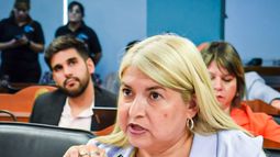 Denuncian que diputada echó a empleados