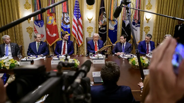 javier milei le regalo una carta enmarcada a donald trump en la casa blanca: que dice