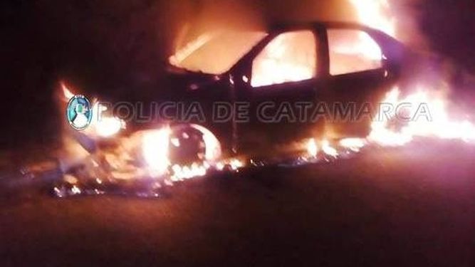 Se incendió un auto en El Alto