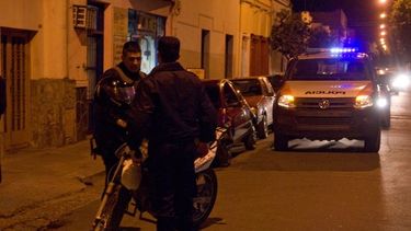 Motochorro encañonó a una joven para robarle el celular