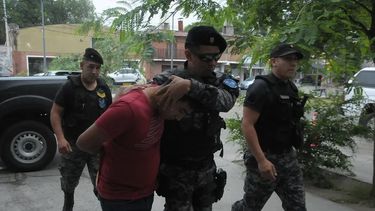 Más complicado. El oficial inspector, Luis Miranda.