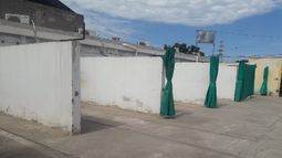 A punta de cuchillo, una mujer entró a robar en un motel de la zona sur capitalina