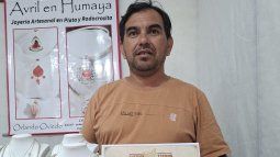El artesano orfebre Orlando Oviedo, premiado nuevamente en Cosquín El artesano orfebre Orlando Oviedo, premiado nuevamente en Cosquín