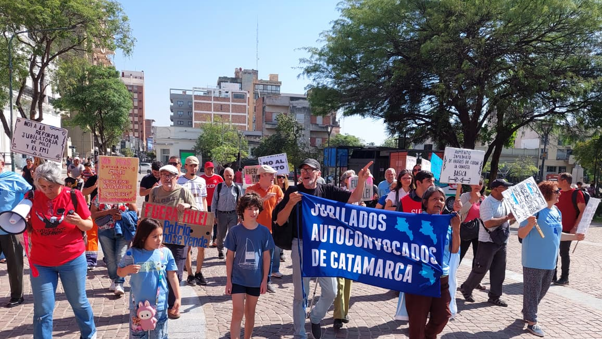 Nueva marcha de Jubilados Autoconvocados con críticas al Gobierno nacional