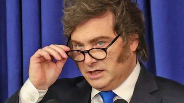 Milei apuntó contra Rocca y Quintanilla