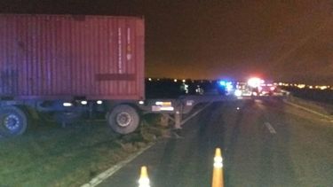 Tragedia en la ruta: se desprendió un acoplado y murieron 5 personas