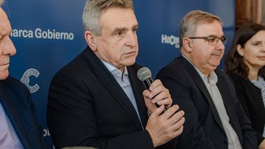 rossi afirmo que los argentinos se preguntan si gana milei, ¿quien va a gobernar, milei o macri?