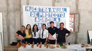 la secundaria rural n°14 realizo la muestra anual pedagogica y cultural