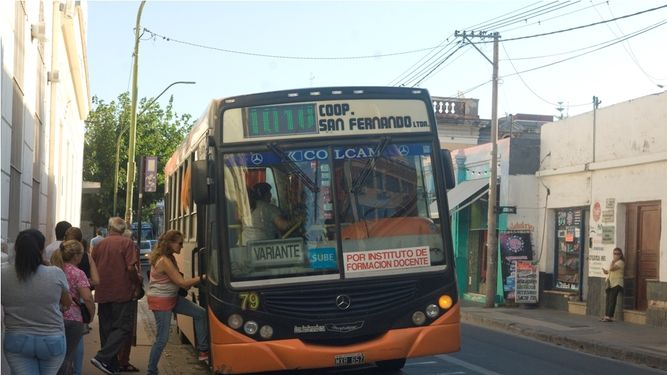 Transportistas amenazan con paralizar el servicio mañana