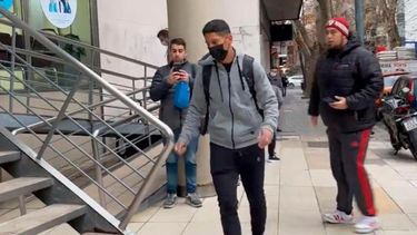 aliendro se hace la revision medica y luis suarez parece estar cerca