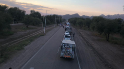Docentes mantienen corte parcial en la Ruta Nacional 60 a la altura de Tinogasta Docentes mantienen corte parcial en la Ruta Nacional 60 a la altura de Tinogasta