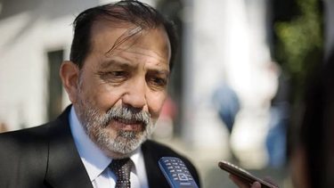 sacar un decreto asi es para demostrar poder, porque no se trata de un banco quebrado