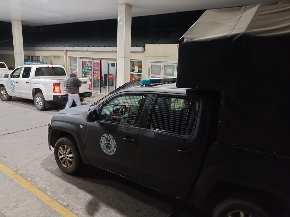 Tiroteo. Los dos baleados fueron internados en el hospital San Juan Bautista. Uno está muy grave.