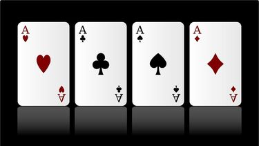 La principal ventaja de los juegos de azar en línea es que son más rápidos, más convenientes y ocupan menos espacio.