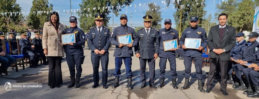Acto de reconocimiento a efectivos policiales de la Policía de la Provincia por actuaciones destacadas en el Servicio  (1).jpeg