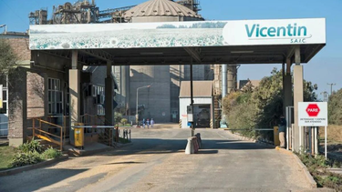 detuvieron a dos ex altos directivos de vicentin tras una veintena de allanamientos