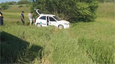 Automovilista chocó contra un árbol