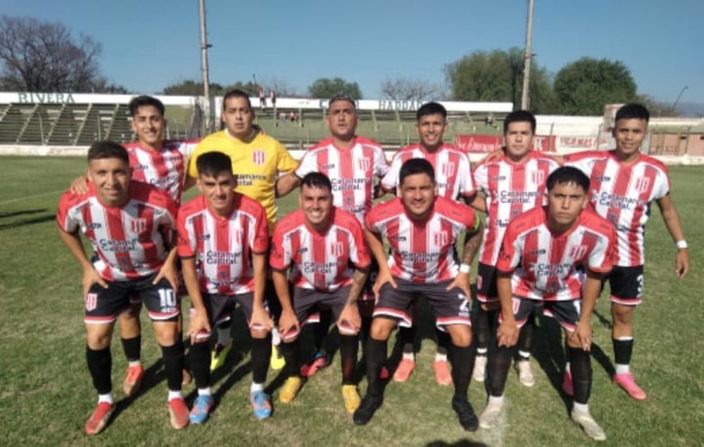 Estudiantes. El Pincharrata superó a Fiel por 2-0 por la zona oeste.