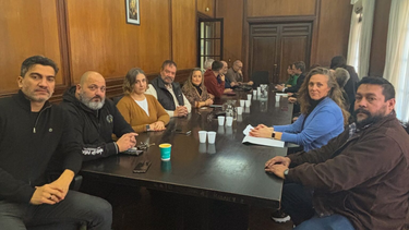 nacion otorgo un aumento del 7,5% para estatales con respaldo de upcn y rechazo de ate
