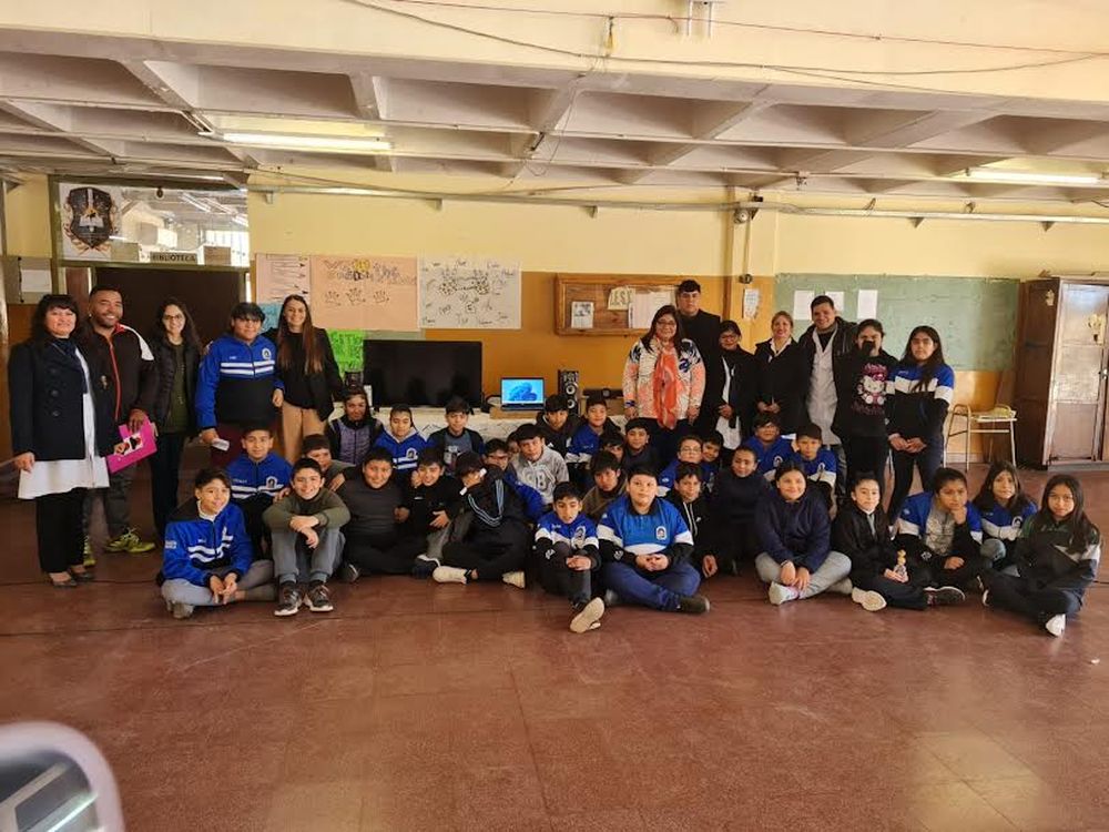 El Ministerio de Educación realizó entregas en Tinogasta
