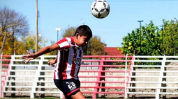 Un niño de 11 años falleció electrocutado al buscar su pelota en un techo