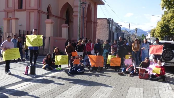 Docentes realizarán una sentada pacífica
