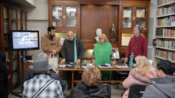 El autor correntino Gustavo Ojeda presentó sus obras en la Biblioteca del Senado