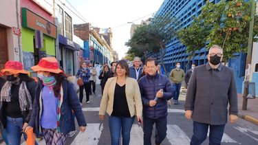 Marcha. Diputados de la oposición acompañaron el reclamo del sector salud en Capital.