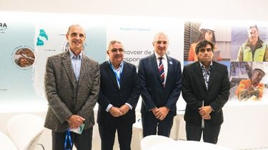 glencore reafirmo su liderazgo en la industria con una destacada presencia en arminera 2025 y un premio a la sostenibilidad