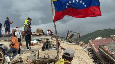 ya son 4.490 las victimas fatales por los terremotos