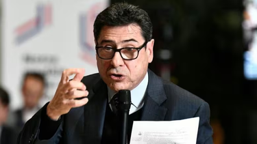 el nobel de economia elogio las reformas impulsadas por el gobierno de milei: habia corrupcion excesiva en argentina
