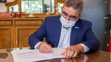 La Provincia firmó los convenios con Nación