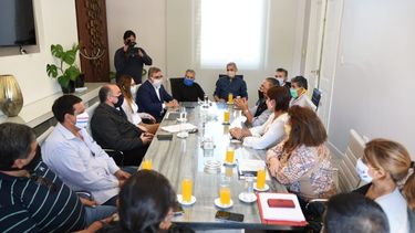 Inflexibles: Jalil recibió a los gremios, pero hoy se hará la movilización de estatales