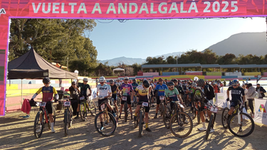 comenzo la copa nacional a puro ciclismo