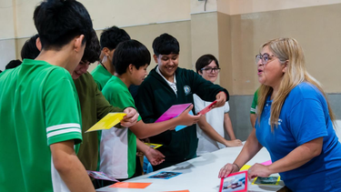 seguridad brinda talleres de prevencion del grooming en establecimientos educativos