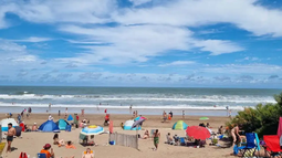 Casi la mitad de los argentinos no pudo irse de vacaciones por falta de dinero Casi la mitad de los argentinos no pudo irse de vacaciones por falta de dinero