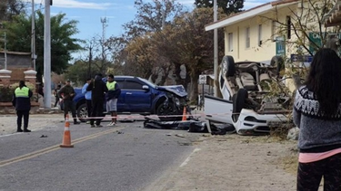 tucuman: intento evadir un control, choco contra otra camioneta y murieron dos personas