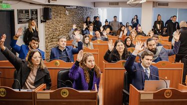 diputados oficialistas respaldan a los docentes y proponen una mesa multisectorial